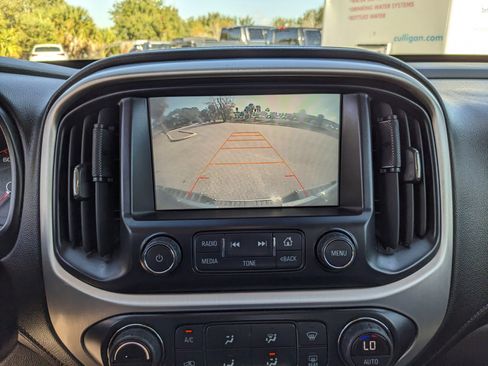 Used 2016 GMC Canyon SLT w/ Driver Alert Package image 21