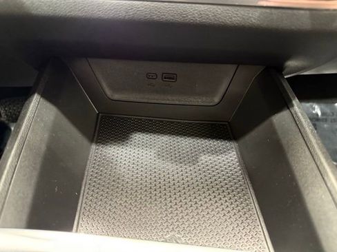 New 2026 Chevrolet Equinox LT image 33