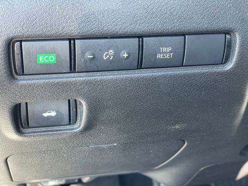Certified 2023 Nissan Sentra S FWD image 16