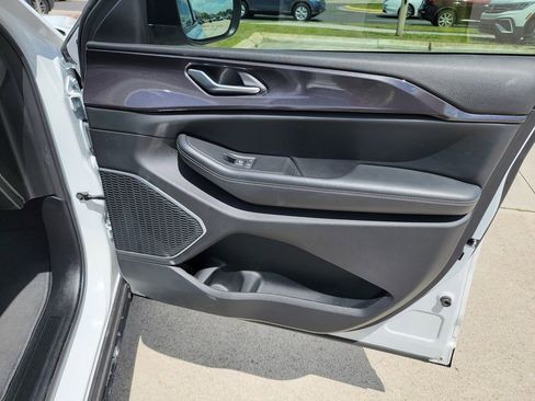 Used 2021 Jeep Grand Cherokee L Laredo w/ Luxury Tech Group I image 11