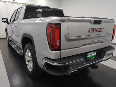 Used 2019 GMC Sierra 1500 SLT w/ SLT Premium Plus Package AWD/4WD image 5