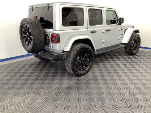 Used 2022 Jeep Wrangler Unlimited Sahara w/ Cold Weather Group image 20