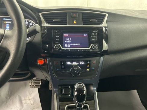 Used 2018 Nissan Sentra SR w/ SR Midnight Edition Package image 16