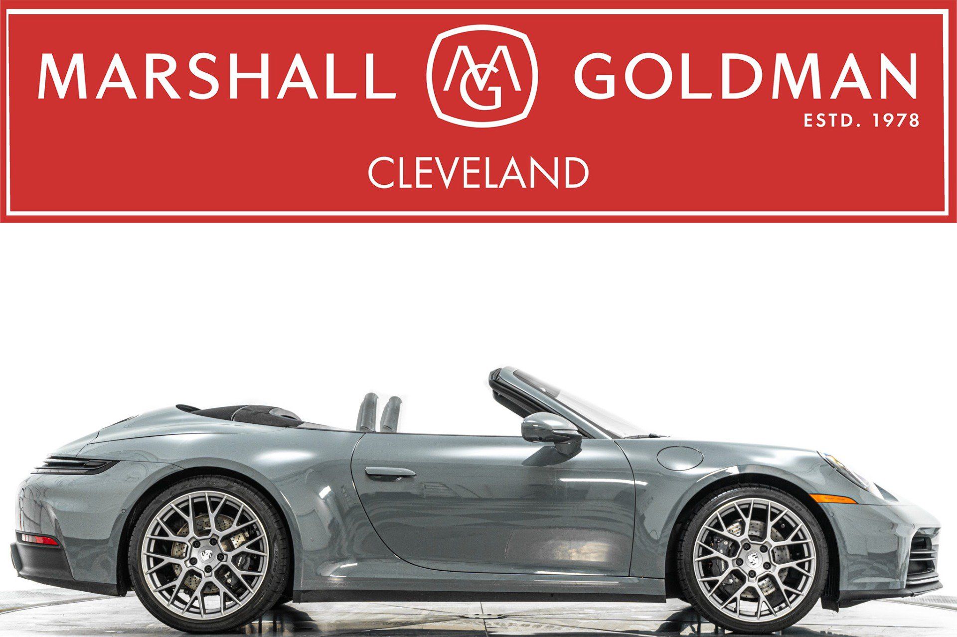 Used 2025 Porsche 911 Carrera RWD image 1