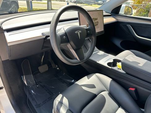 Used 2023 Tesla Model Y Long Range image 15
