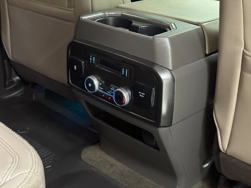 Used 2018 Ford Expedition Limited w/ Equipment Group 301A image 48