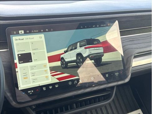 Used 2023 Rivian R1S Adventure image 15