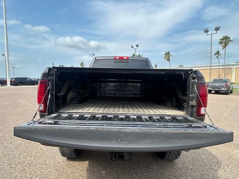 Used 2018 RAM 2500 Laramie w/ Sport Appearance Group AWD/4WD image 9