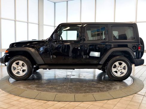 Used 2021 Jeep Wrangler Unlimited Sport image 5