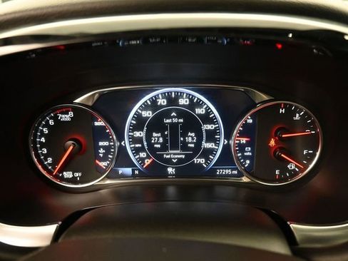 Used 2023 Chevrolet Traverse Premier image 15