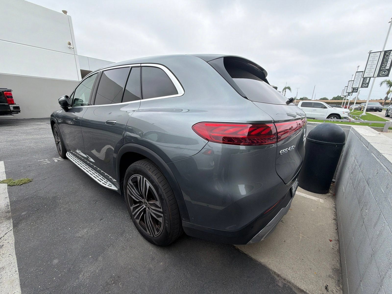 Used 2023 Mercedes-Benz EQS 450+ SUV image 5