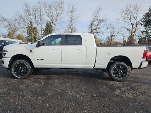 New 2026 RAM 2500 Laramie w/ Night Edition AWD/4WD image 4
