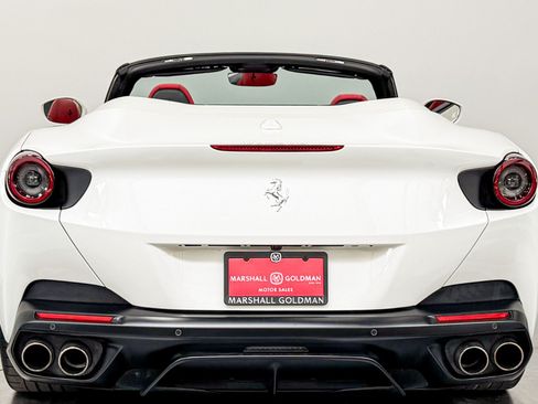 Used 2020 Ferrari Portofino RWD image 8