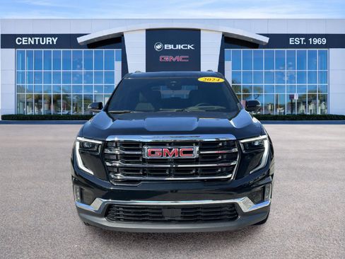 Used 2024 GMC Acadia Elevation image 2