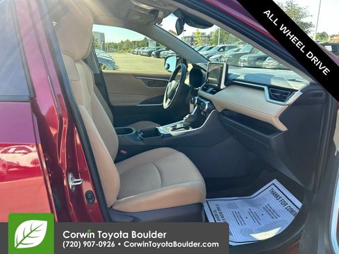 Used 2025 Toyota RAV4 LE AWD/4WD image 12
