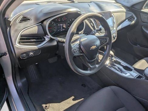 Used 2024 Chevrolet Malibu LT FWD image 9