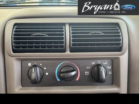 Used 2004 Ford Mustang GT image 26