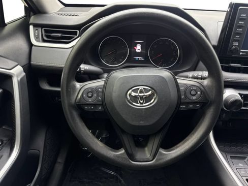 Used 2021 Toyota RAV4 LE FWD image 55