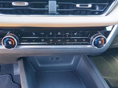 Used 2026 Chevrolet Equinox ACTIV image 24