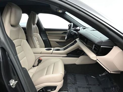 Used 2022 Porsche Taycan 4S image 23