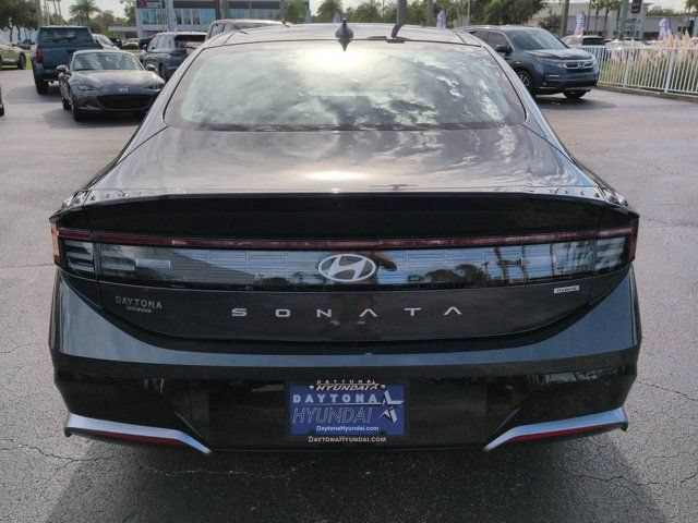 Certified 2026 Hyundai Sonata Limited FWD image 5