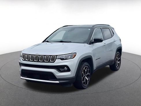 Used 2025 Jeep Compass Limited AWD/4WD image 7