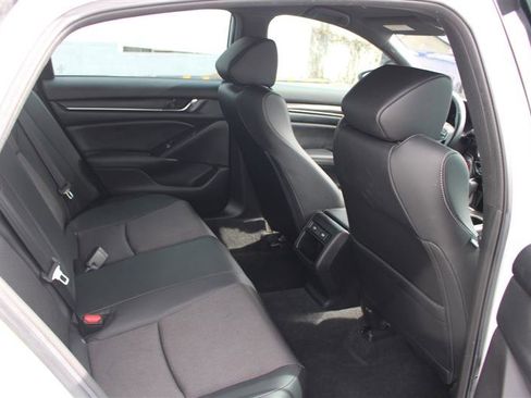 Used 2022 Honda Accord Sport image 14