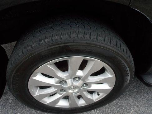 Used 2011 Toyota Sequoia Platinum AWD/4WD image 29