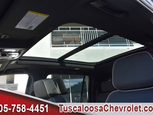 New 2026 Chevrolet Suburban Premier image 21