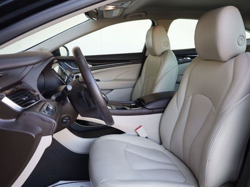 Used 2017 Buick LaCrosse Preferred FWD image 18