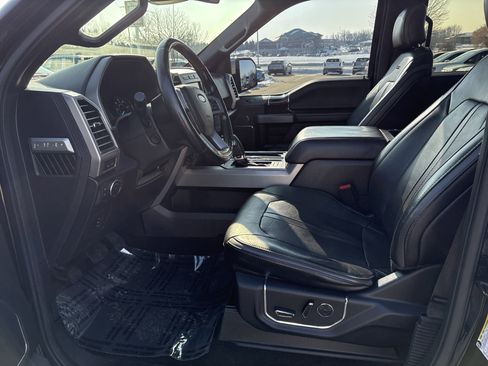 Used 2017 Ford F150 Platinum w/ Equipment Group 701A Luxury image 11