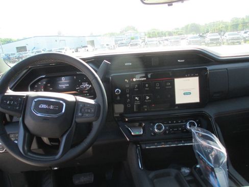 New 2026 GMC Sierra 2500 AT4 w/ AT4 Premium Plus Package AWD/4WD image 17