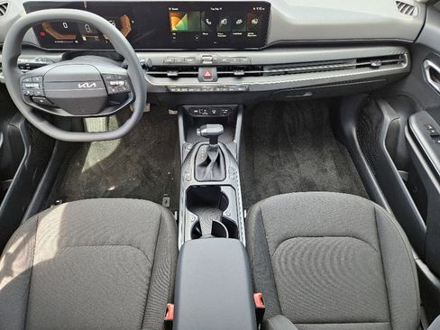 New 2026 Kia K4 LXS image 18