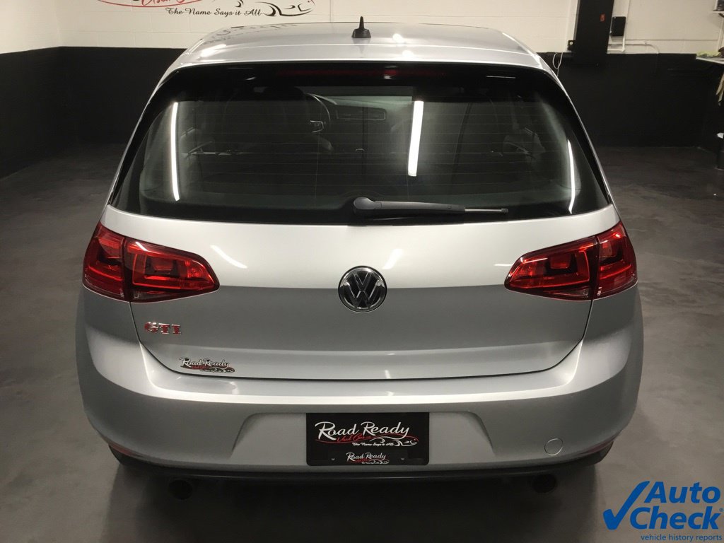 Used 2017 Volkswagen GTI SE FWD image 9