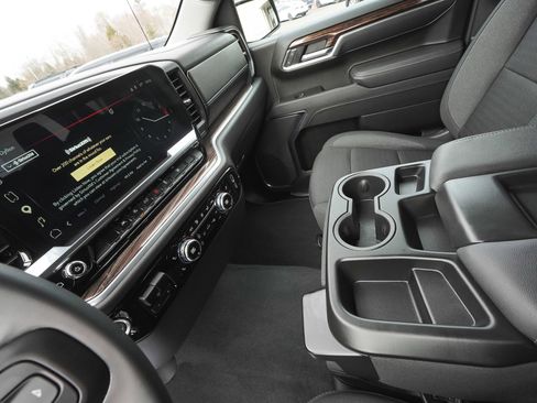 Used 2025 GMC Sierra 1500 Elevation image 26