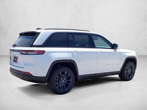 New 2026 Jeep Grand Cherokee Limited AWD/4WD image 4