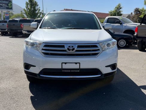Used 2012 Toyota Highlander FWD image 12