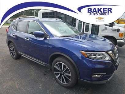 Used 2017 Nissan Rogue SV