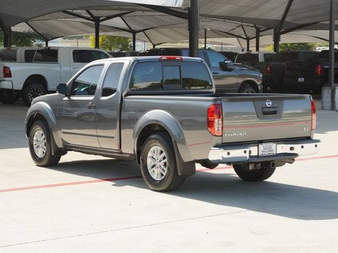 Used 2021 Nissan Frontier SV RWD image 3