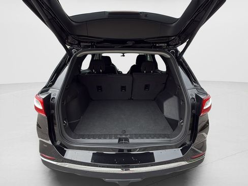 Used 2019 Chevrolet Equinox LT image 18