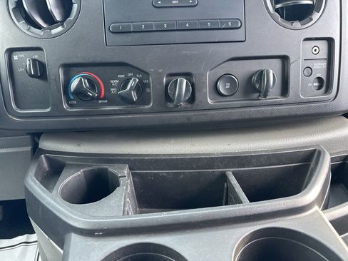 Used 2014 Ford E-250 and Econoline 250 w/ Power Group image 35
