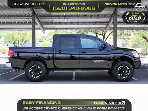 Used 2009 Nissan Titan XE AWD/4WD image 8