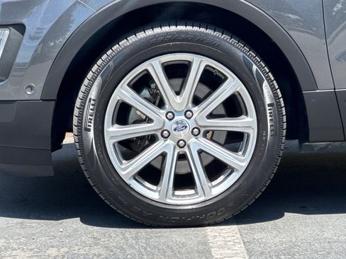 Used 2017 Ford Explorer Limited w/ Equipment Group 301A AWD/4WD image 39