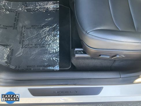 Used 2022 Tesla Model Y Performance image 12