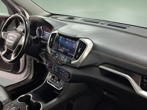 Used 2020 GMC Terrain SLT FWD image 17