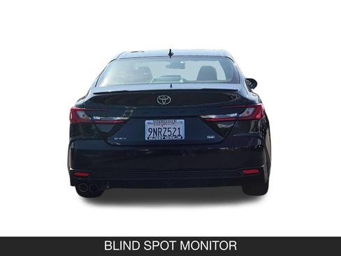 Used 2025 Toyota Camry SE FWD image 8