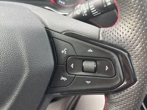 Used 2023 Chevrolet TrailBlazer RS w/ Sun and Liftgate Package image 15