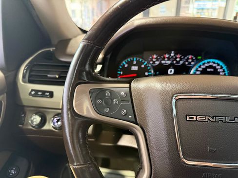 Used 2019 GMC Yukon Denali w/ Open Road Package AWD/4WD image 12
