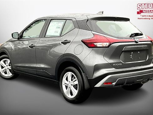 New 2025 Nissan Kicks Play S image 3