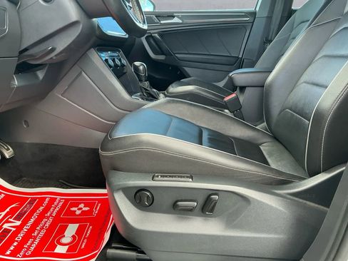 Used 2021 Volkswagen Tiguan SEL Premium R-Line image 12